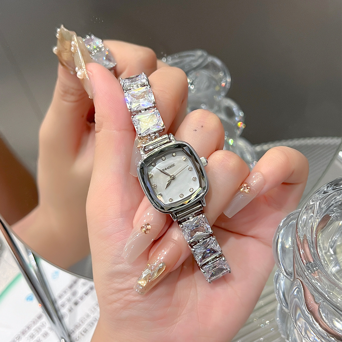 2025 High-end Women Watch Diam - đánh giá và giá High Jewelry Watches