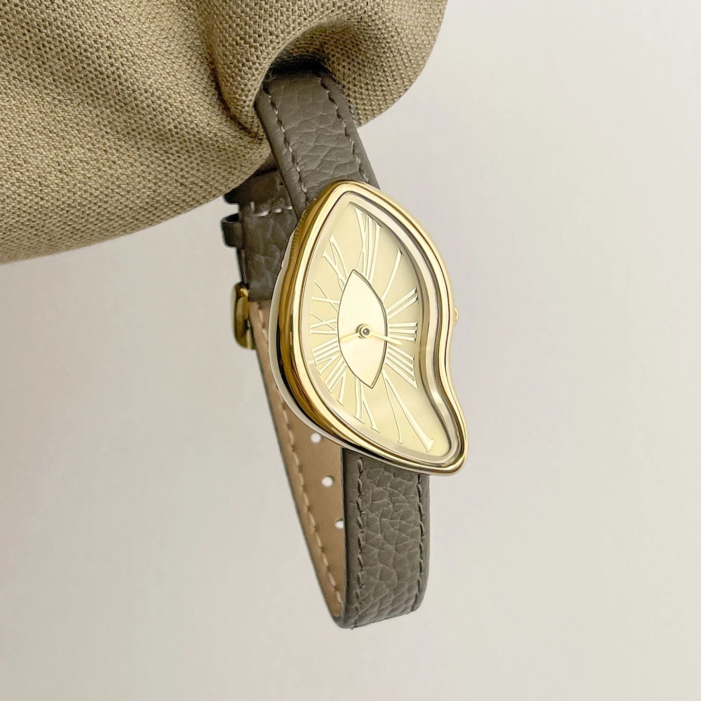 High end Retro Creative Watch  - đánh giá và giá High Jewelry Watches
